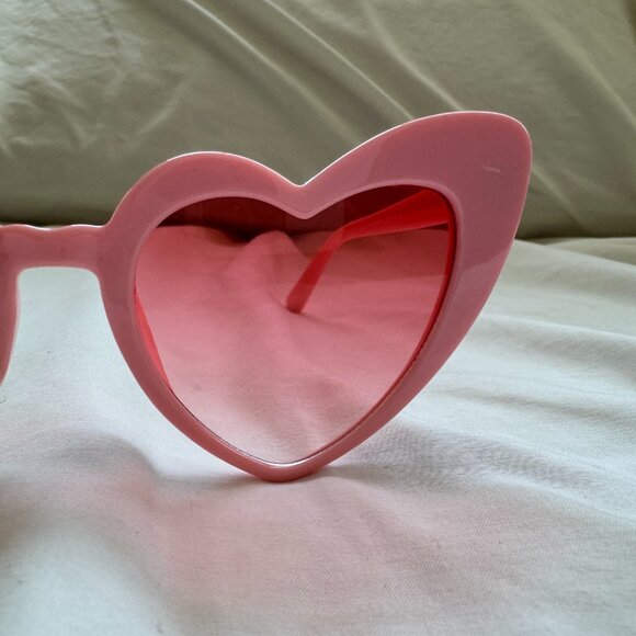 NWT Heart-Shaped Retro Sunglasses, Bachelorette - Wedding, Women's, Pink OSFA - Picture 6 of 13